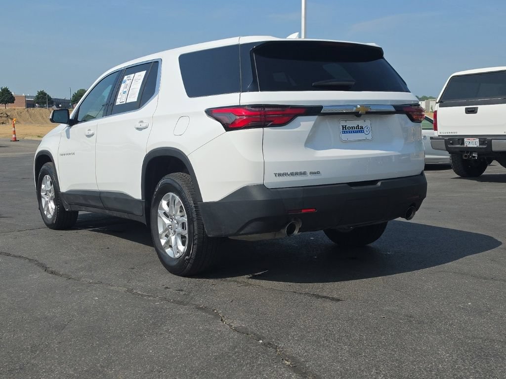 Used 2023 Chevrolet Traverse LS AWD/4WD image 5