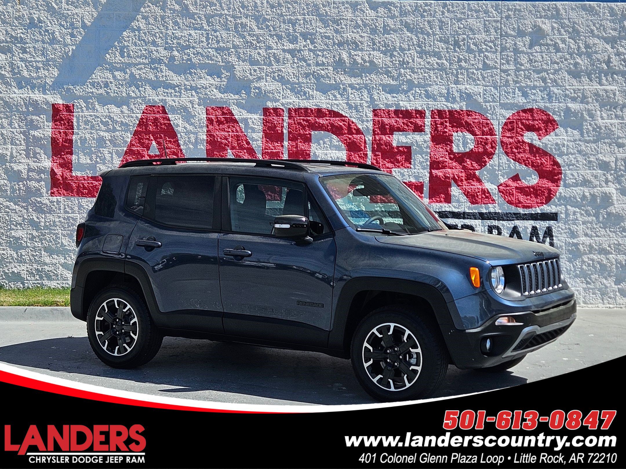 Used 2023 Jeep Renegade Latitude image 1