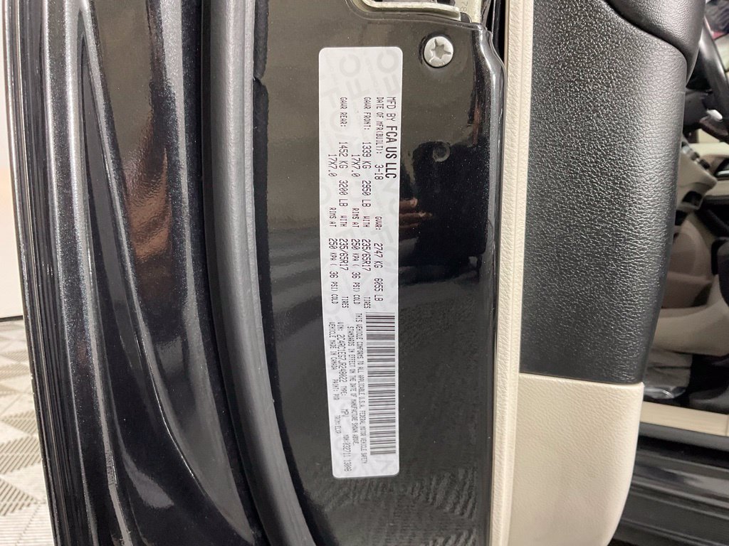 Used 2018 Chrysler Pacifica Touring-L Plus FWD image 27