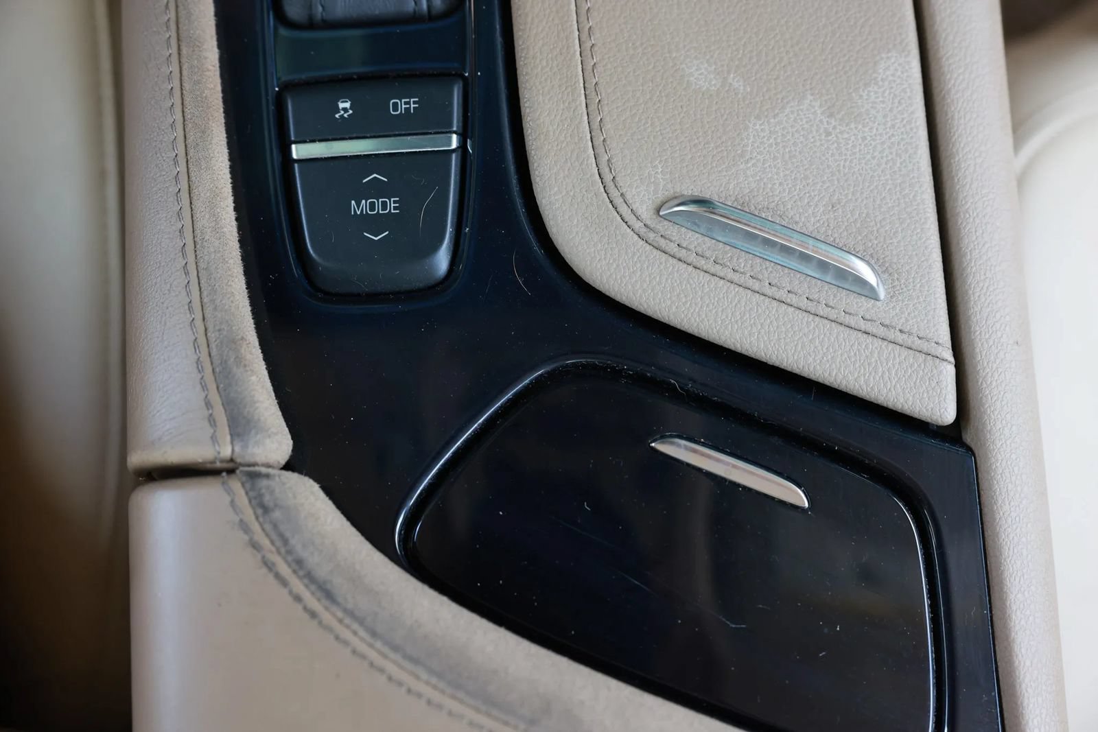 Used 2015 Cadillac CTS Luxury RWD image 40