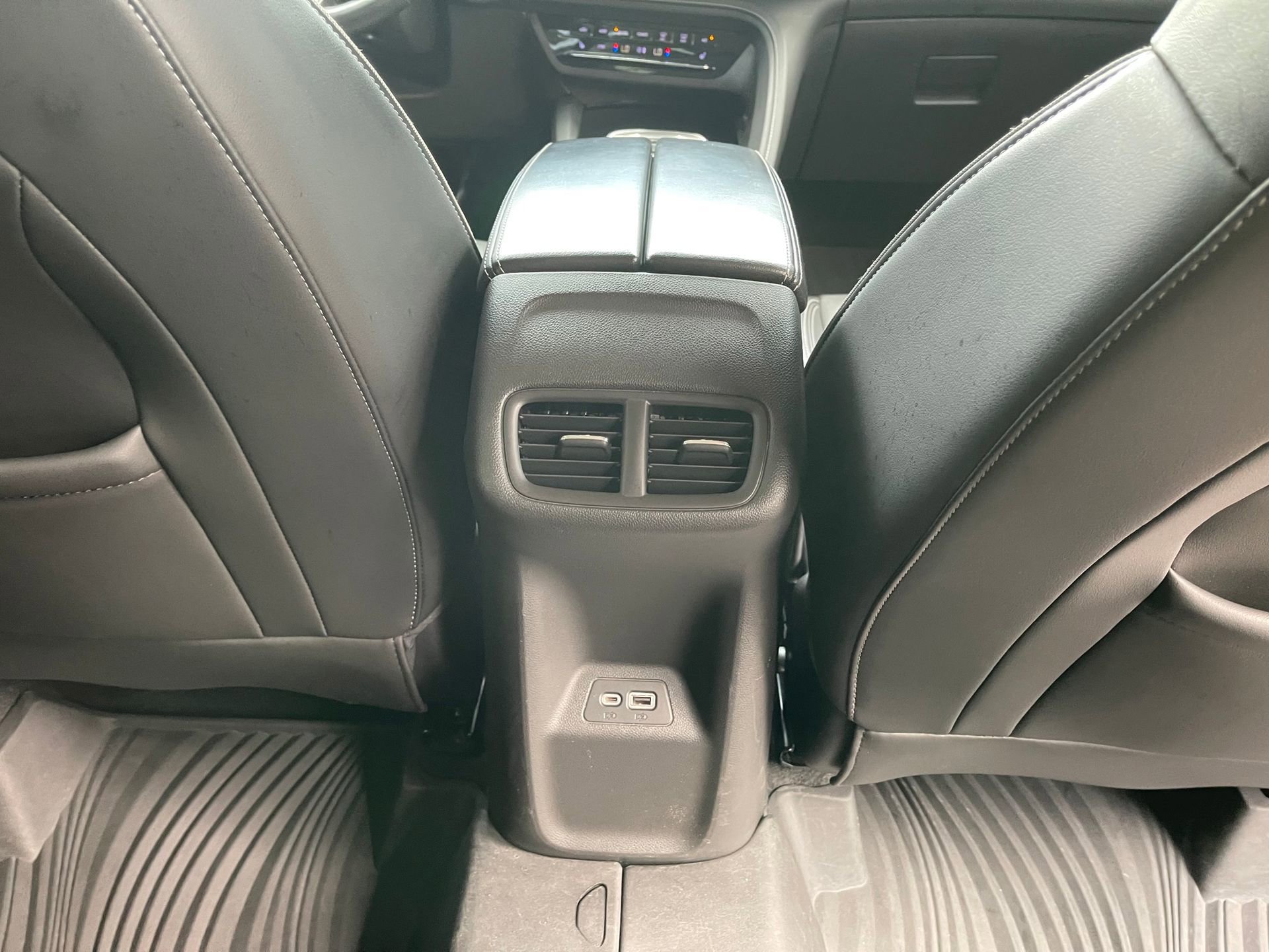 Used 2021 Buick Envision Essence w/ Technology Package I AWD/4WD image 26