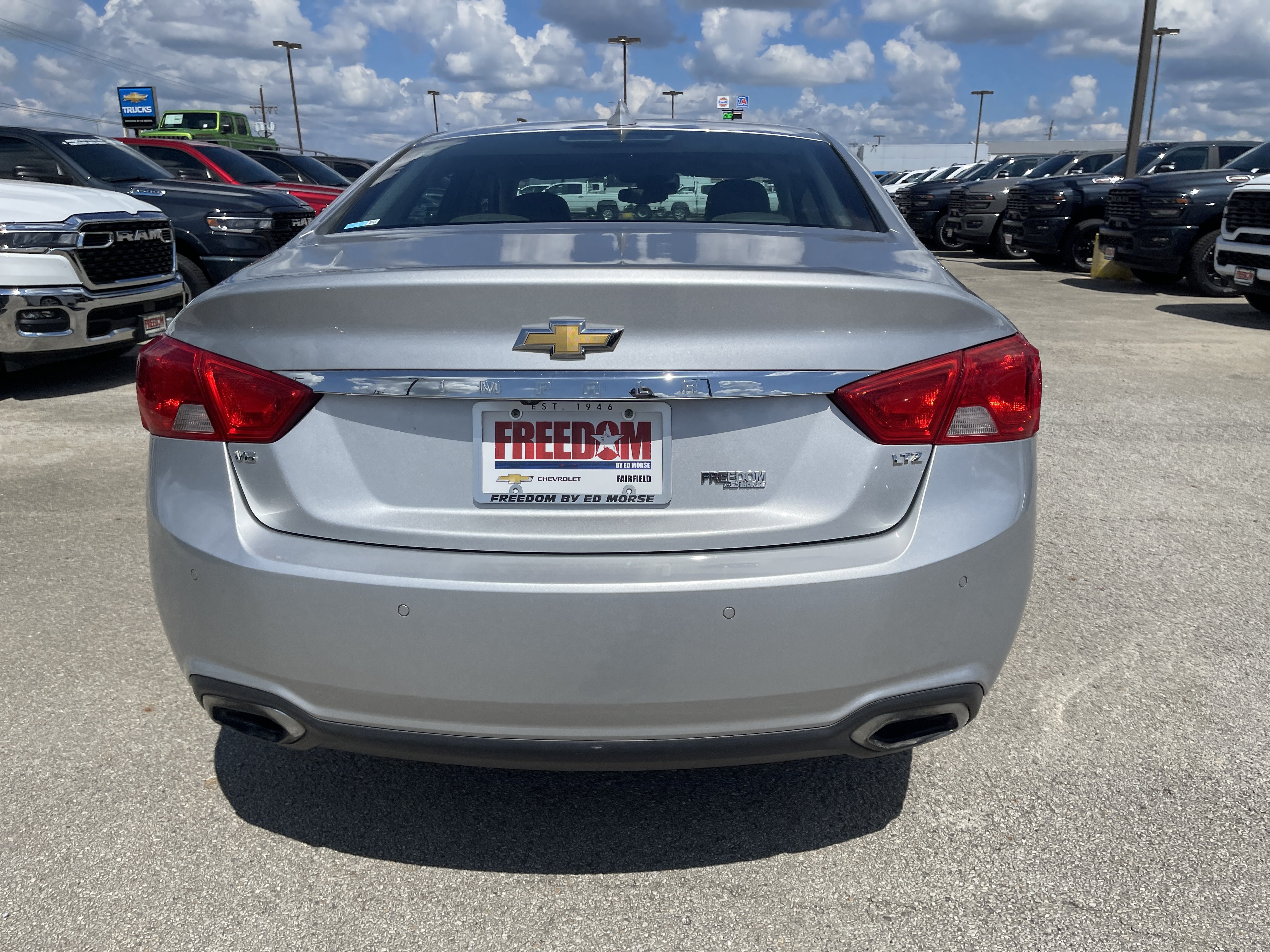 Used 2015 Chevrolet Impala LTZ FWD image 7