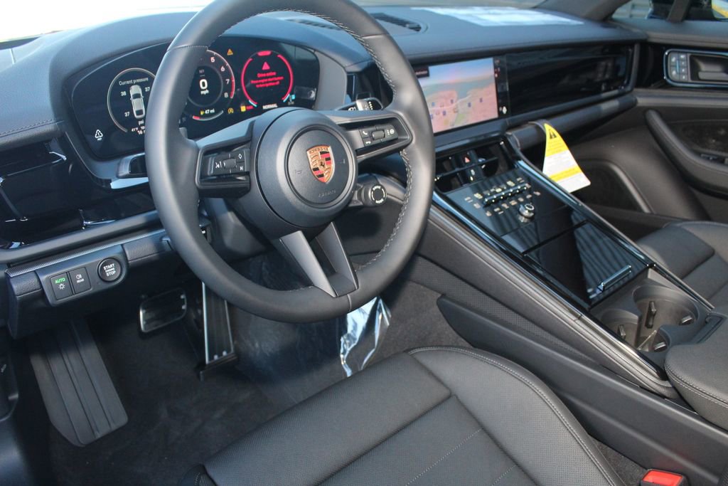 New 2026 Porsche Panamera 4 image 4