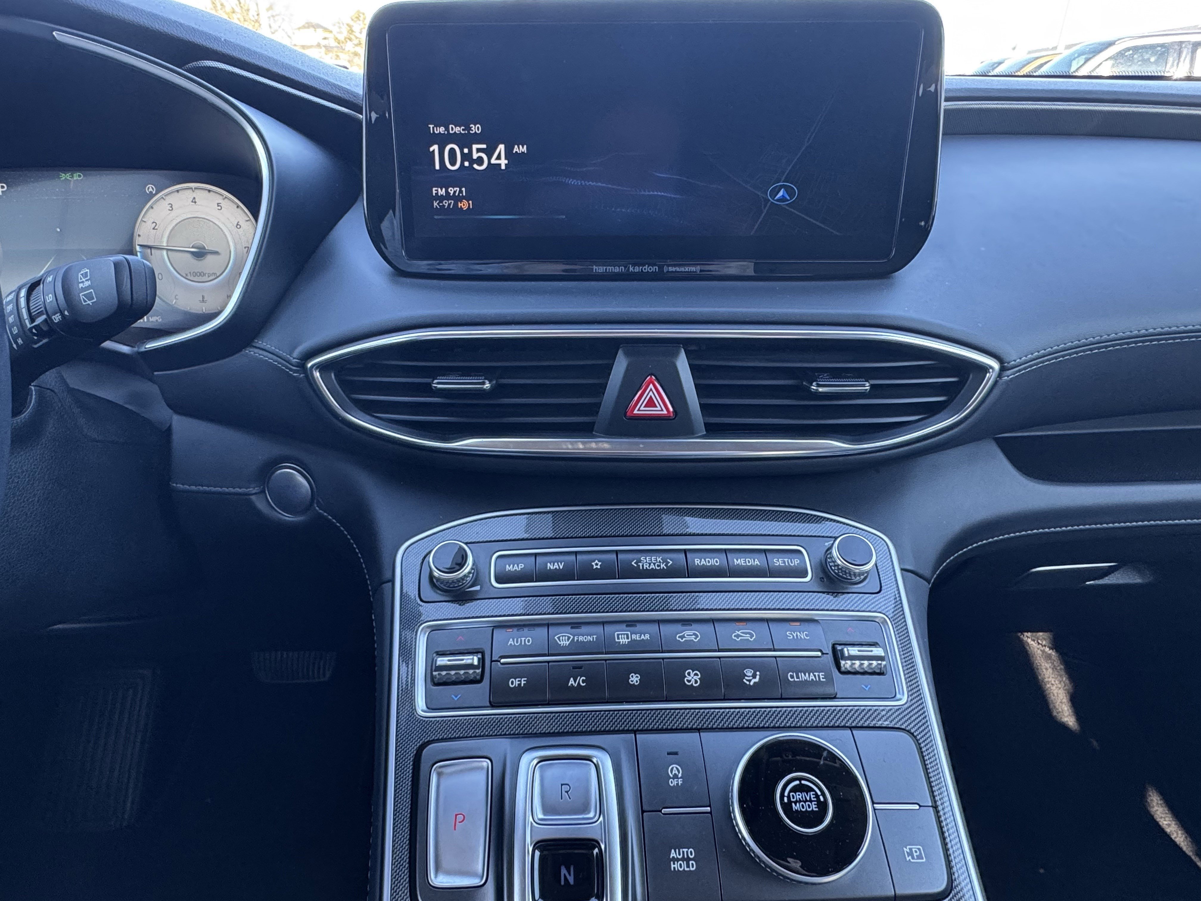 Used 2022 Hyundai Santa Fe SEL w/ Convenience + Premium Package image 19