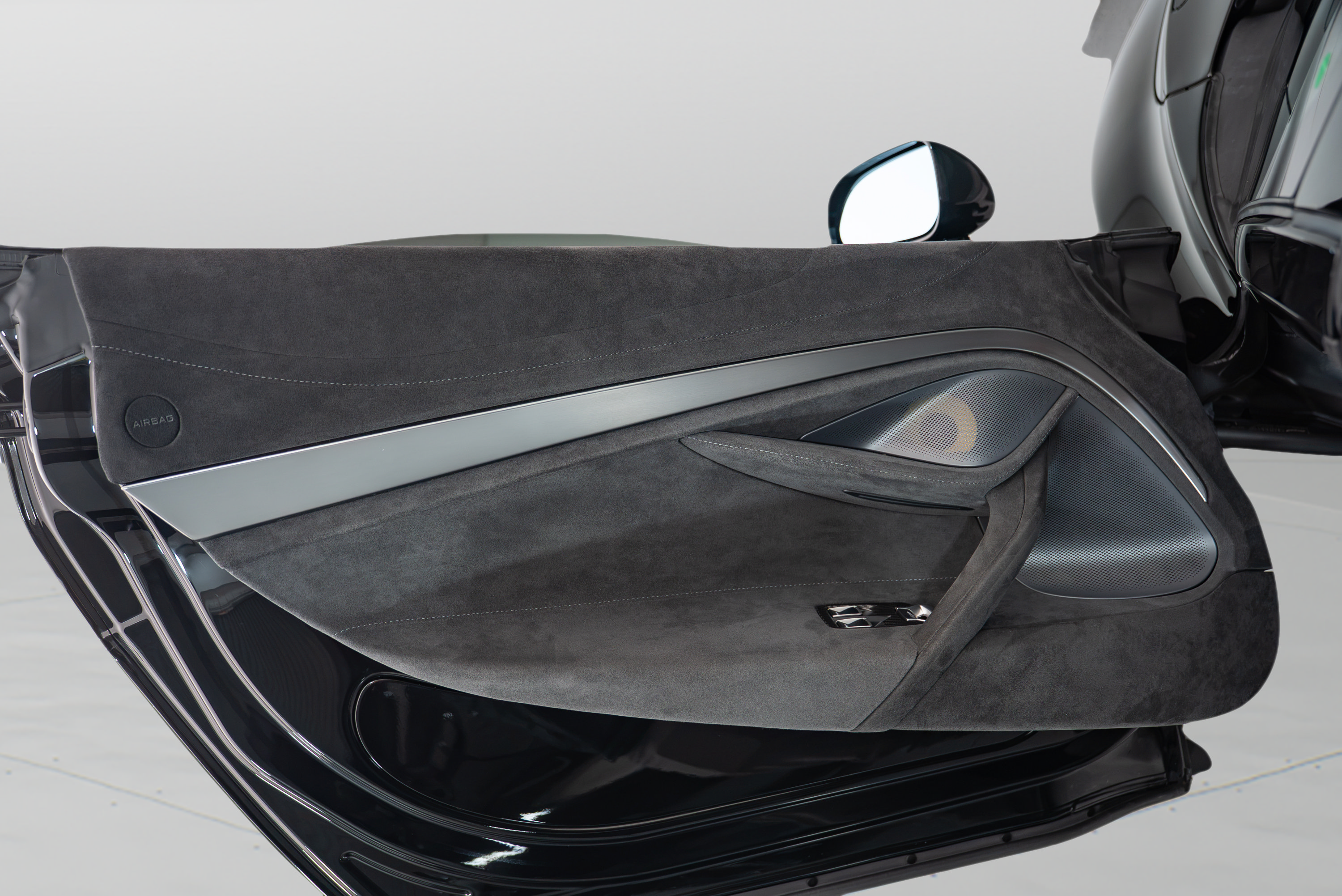 Used 2021 McLaren 720S Performance RWD image 22