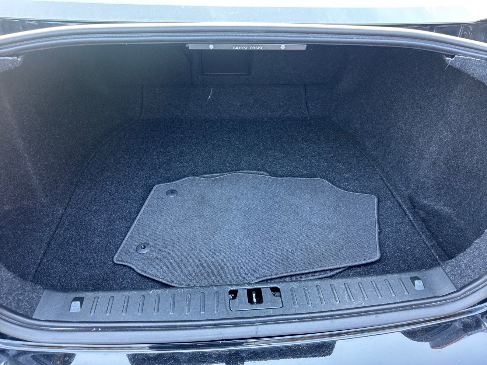 Used 2015 Volvo S80 T5 image 6