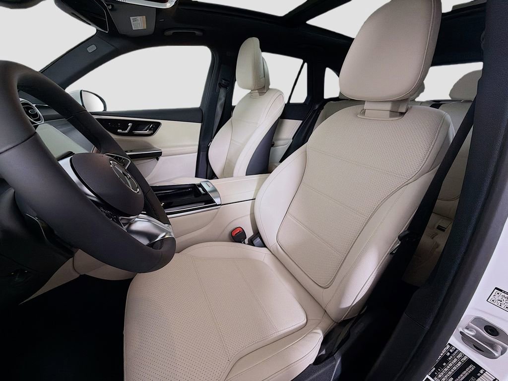 Used 2026 Mercedes-Benz GLC 300 4MATIC image 12