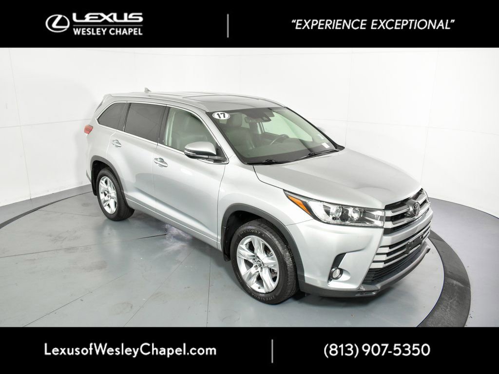 Used 2017 Toyota Highlander Limited image 2
