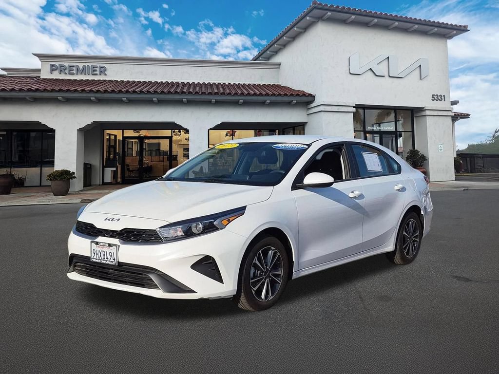 Certified 2023 Kia Forte LXS FWD image 4