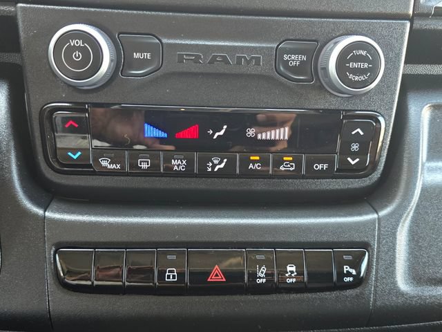Used 2025 RAM ProMaster 2500 w/ Safety Group FWD image 14