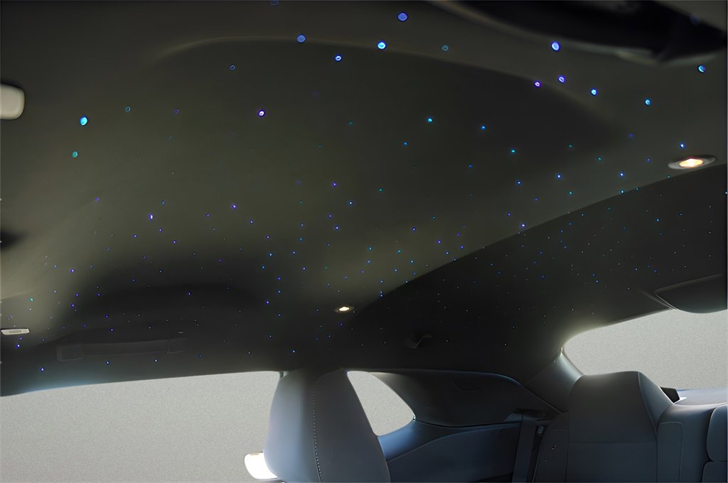 Used 2021 Dodge Challenger SXT w/ Blacktop Package image 8