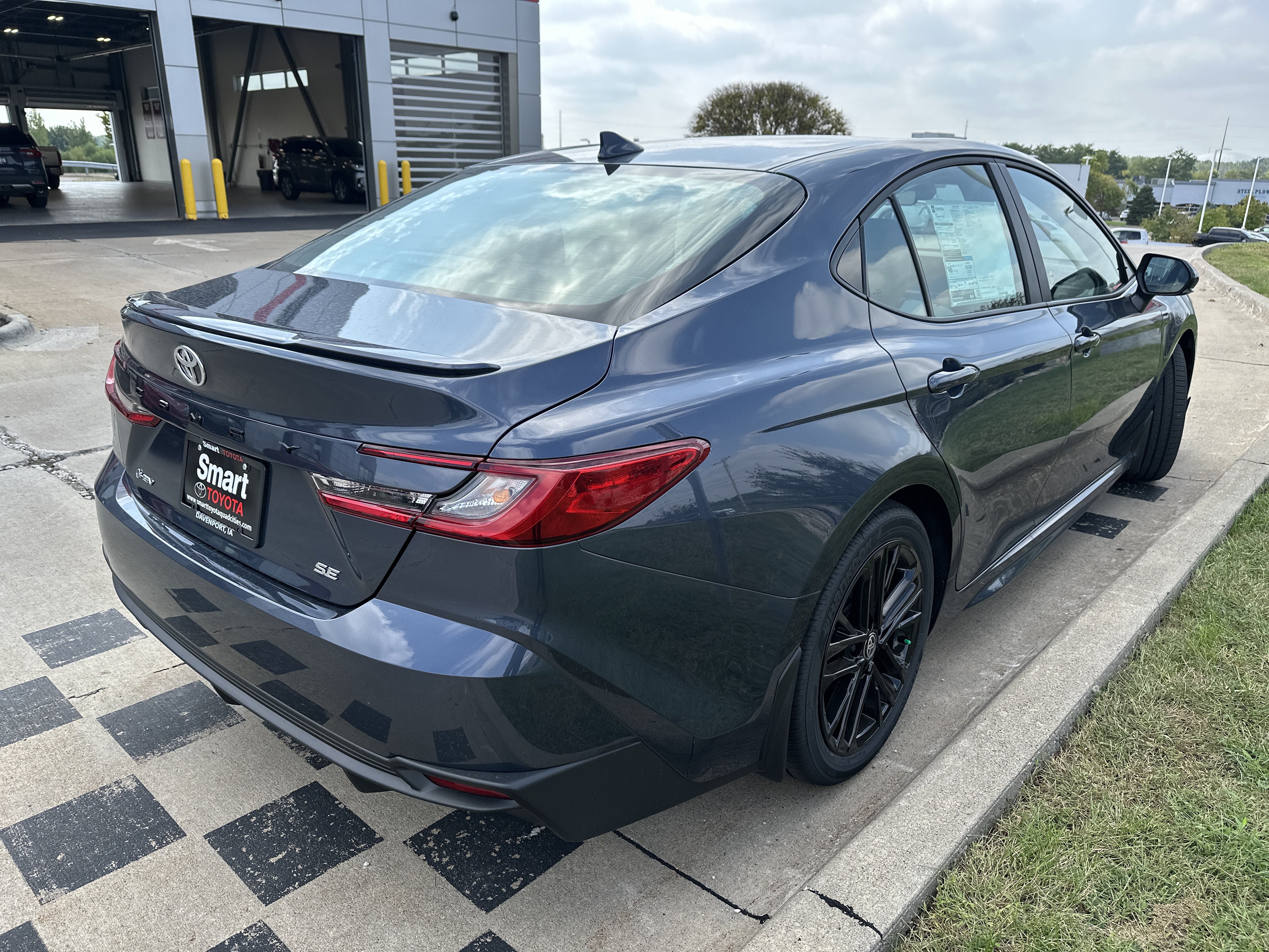 New 2026 Toyota Camry SE w/ Multimedia Upgrade Package FWD image 6