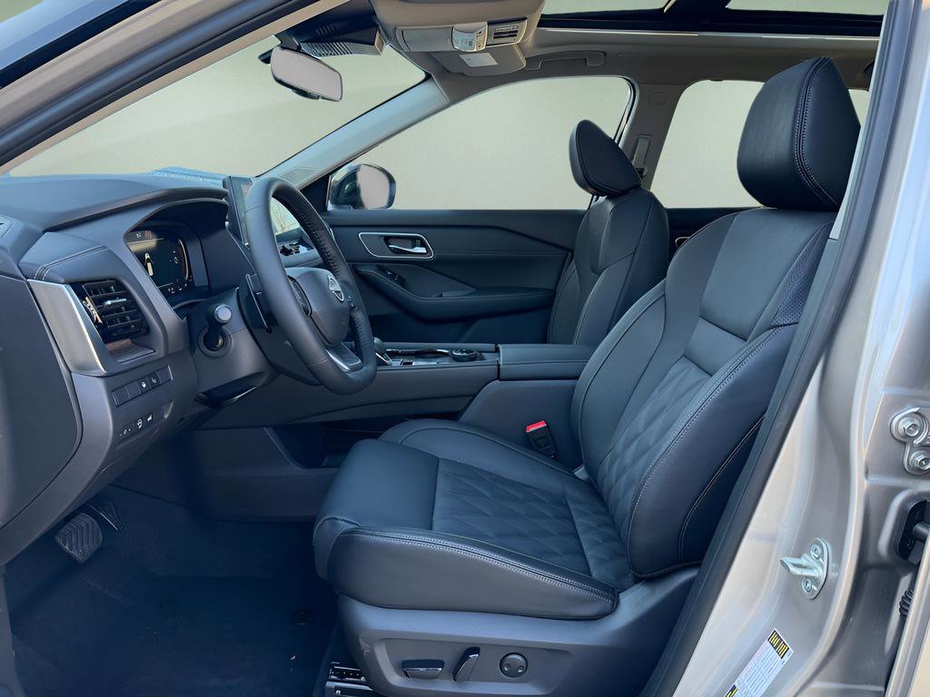 New 2026 Nissan Rogue Platinum w/ Platinum Premium Package image 14