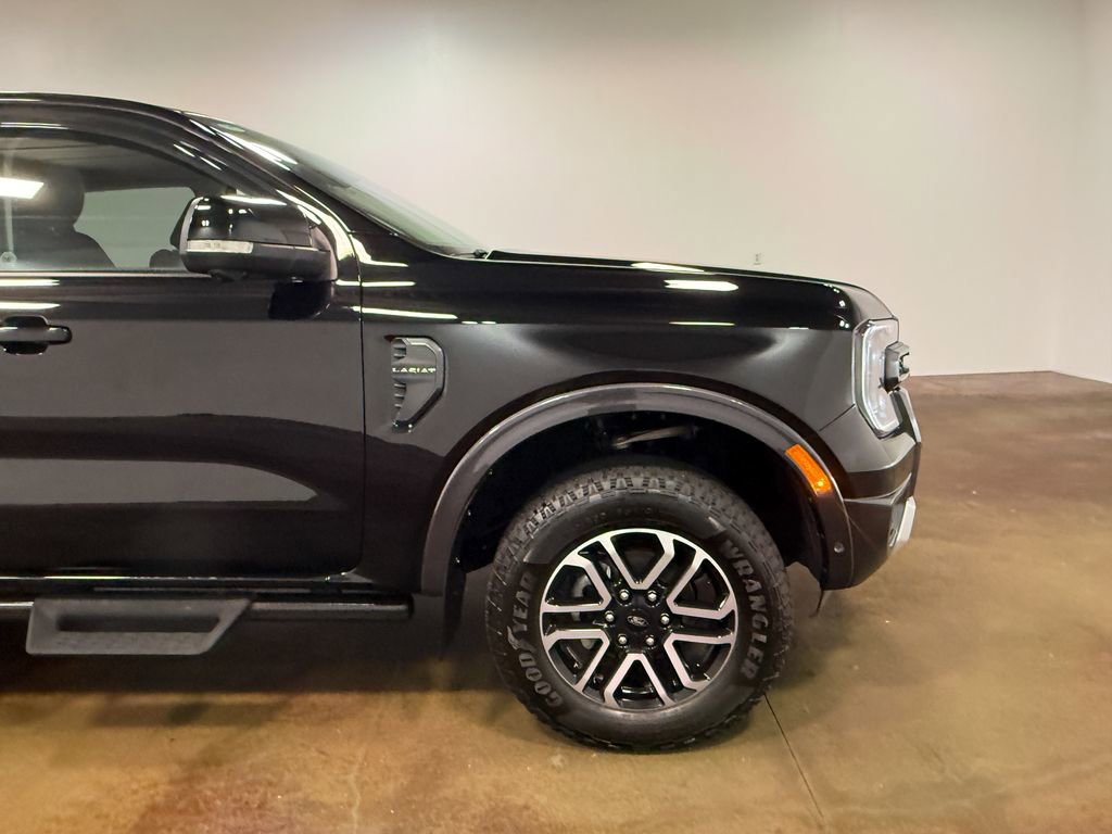 Used 2024 Ford Ranger Lariat w/ Advanced Towing Package AWD/4WD image 32
