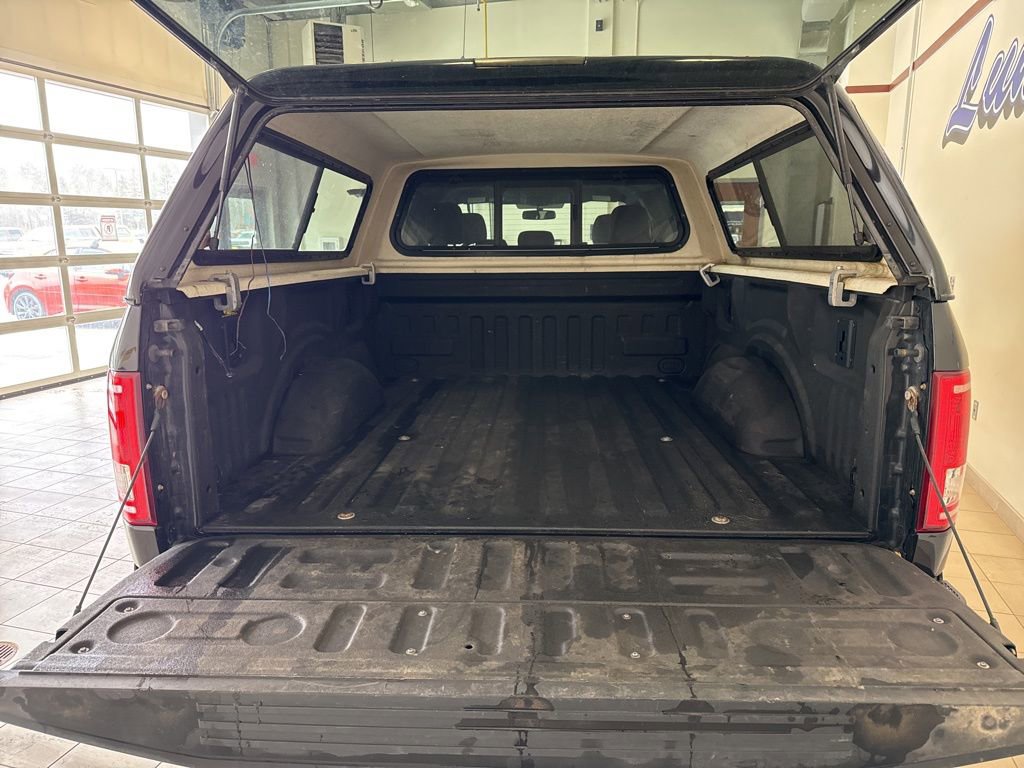 Used 2015 Ford F150 XLT w/ Equipment Group 302A Luxury image 4