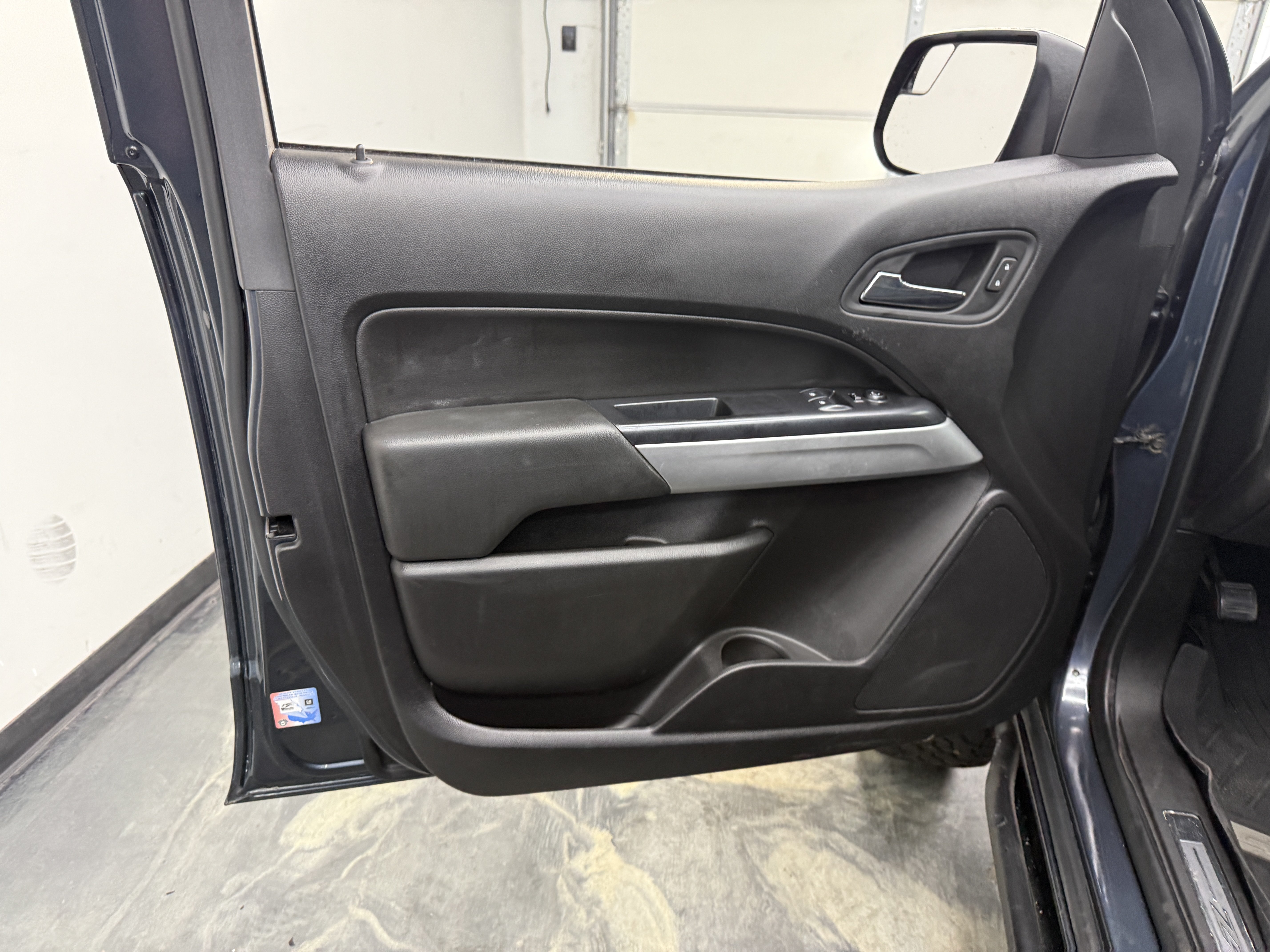 Used 2019 Chevrolet Colorado ZR2 w/ ZR2 Dusk Special Edition AWD/4WD image 9