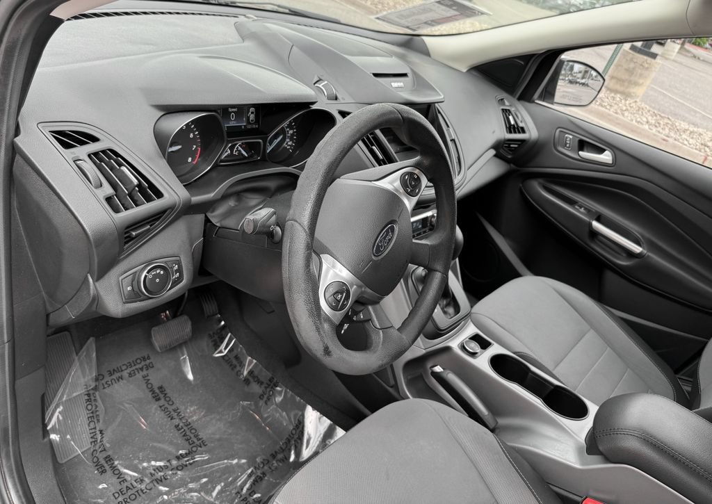 Used 2015 Ford Escape SE w/ Equipment Group 201A AWD/4WD image 16