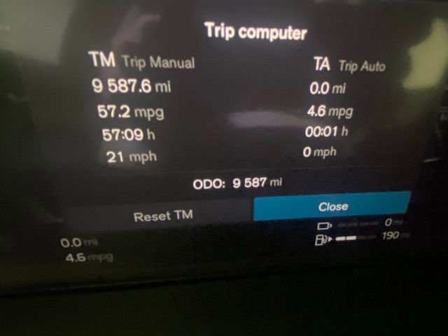 Used 2025 Volvo S90 T8 Ultra w/ Lounge Package image 17