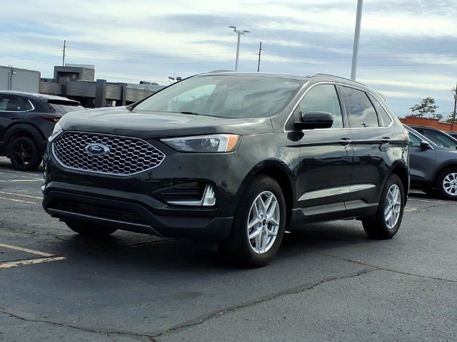 Used 2023 Ford Edge SEL w/ Convenience Package AWD/4WD image 3