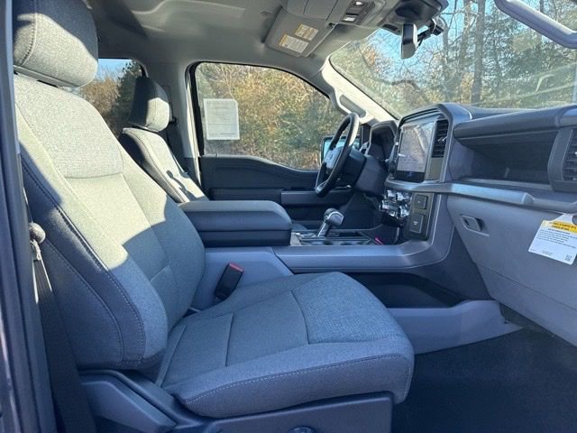 New 2025 Ford F150 Lightning XLT image 24