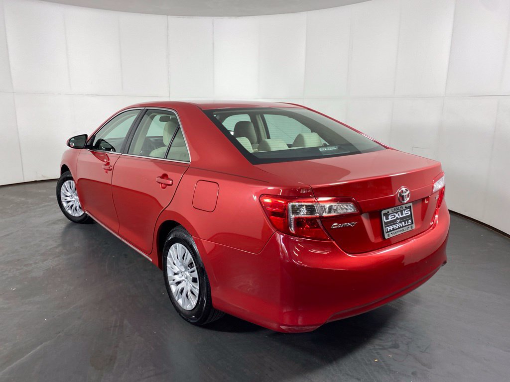 Used 2013 Toyota Camry LE FWD image 9