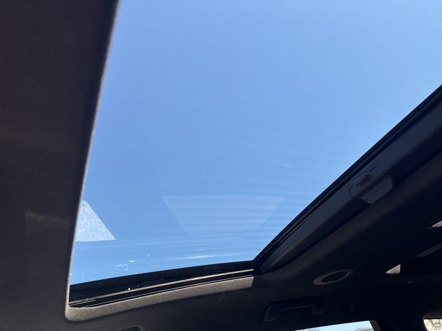 Used 2023 Buick Enclave Essence w/ Experience Buick Package image 25