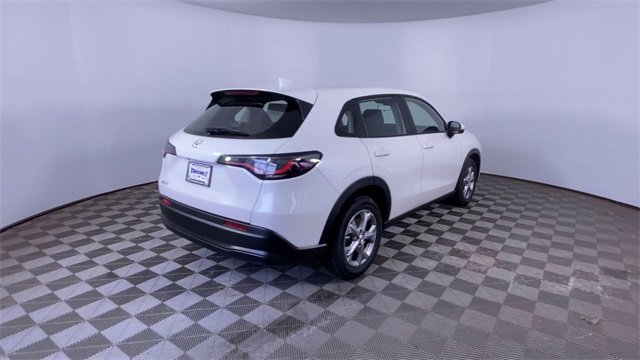 New 2025 Honda HR-V LX image 3