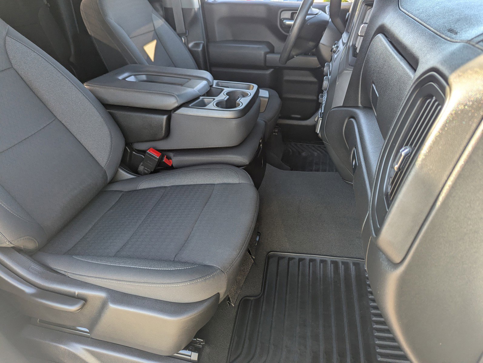 Certified 2024 Chevrolet Silverado 1500 Custom w/ LPO, Dark Essentials Package image 10