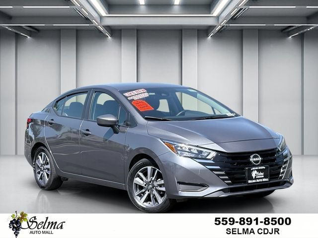 Used 2025 Nissan Versa SV FWD image 1