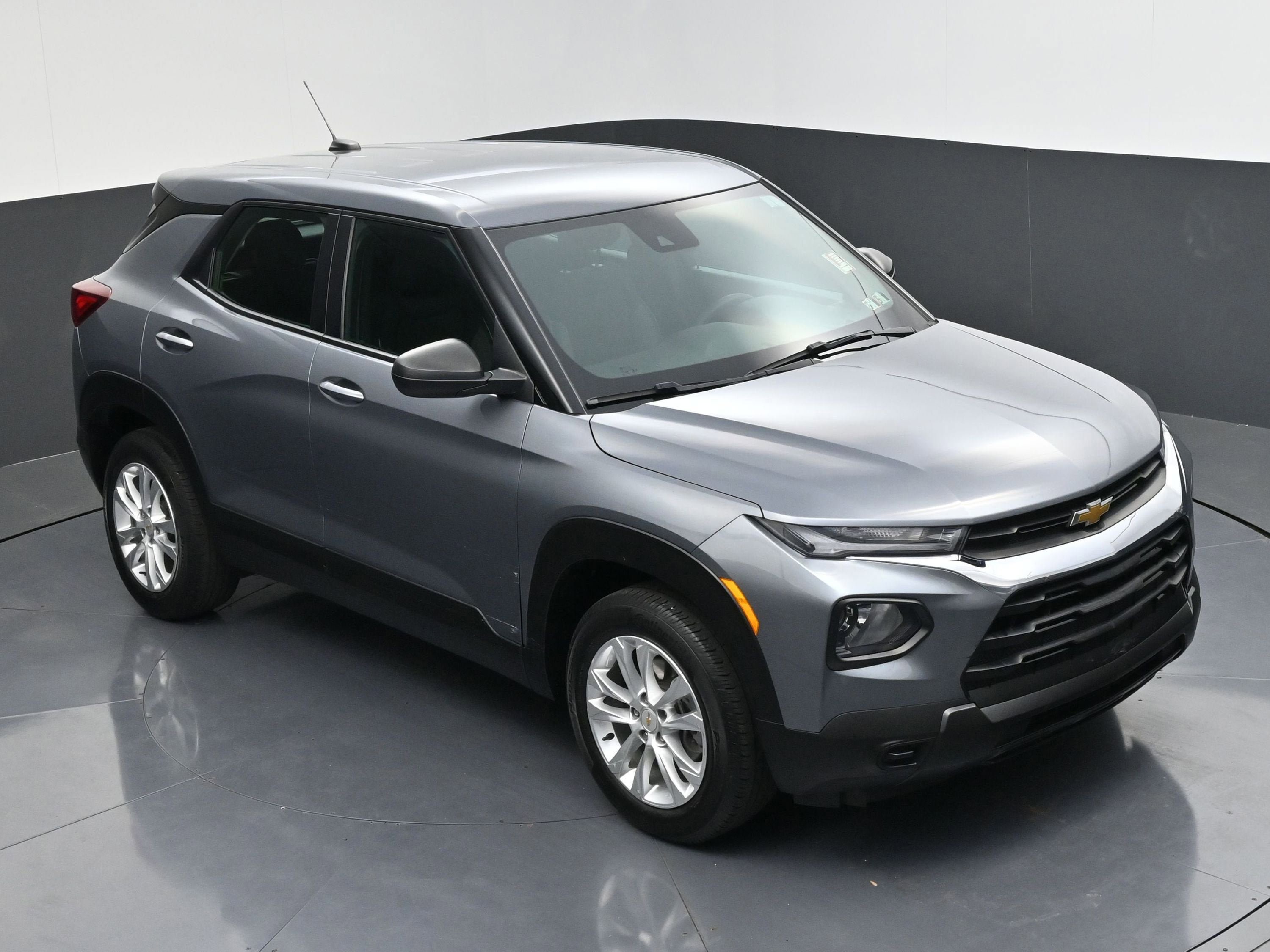 Used 2022 Chevrolet TrailBlazer LS w/ LPO, Blackout Package AWD/4WD image 39