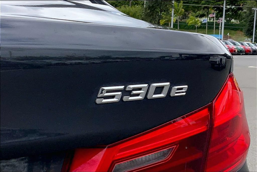 Used 2018 BMW 530e RWD image 8