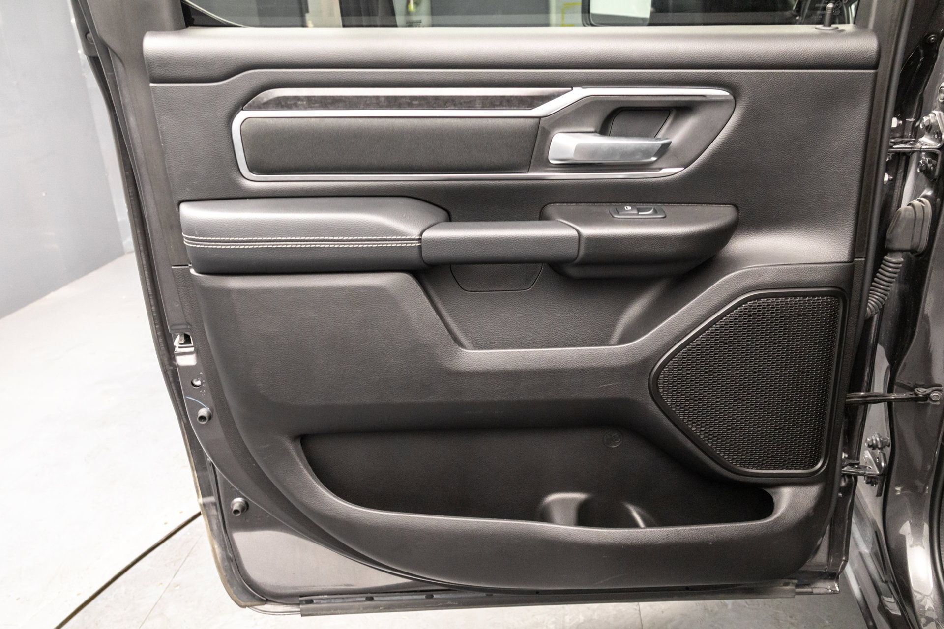 Used 2024 RAM 1500 Big Horn AWD/4WD image 34