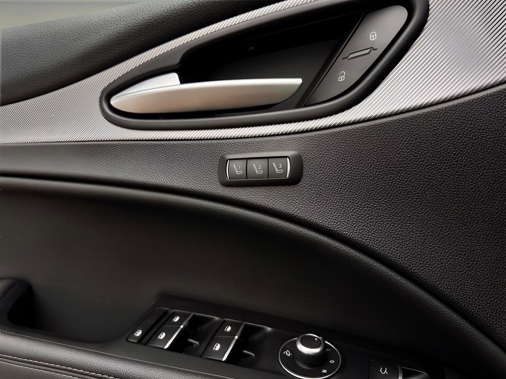 Used 2024 Alfa Romeo Stelvio Veloce image 18