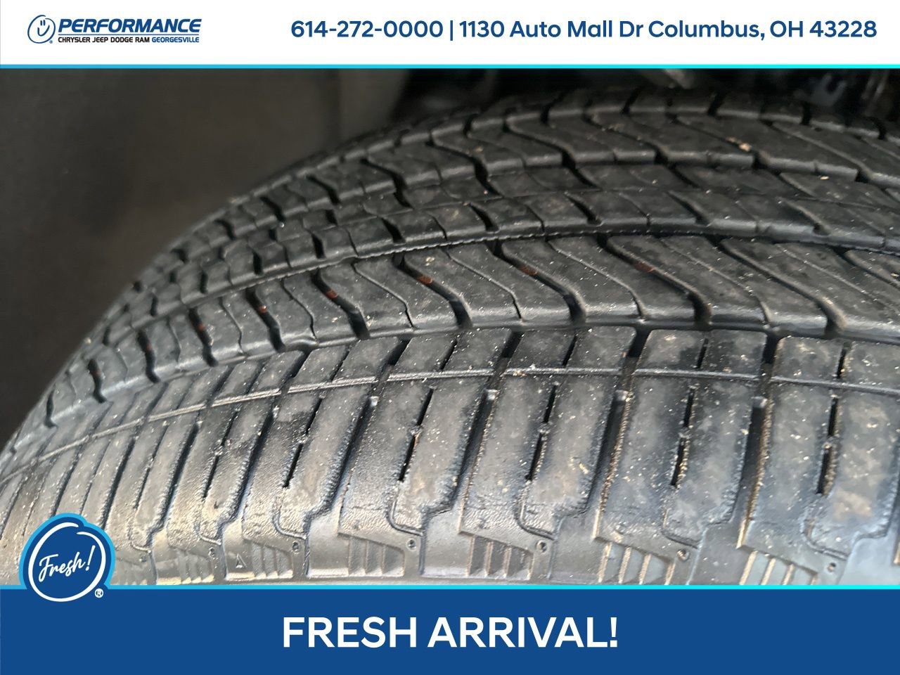 Used 2024 Chevrolet Suburban RST w/ Luxury Package image 11