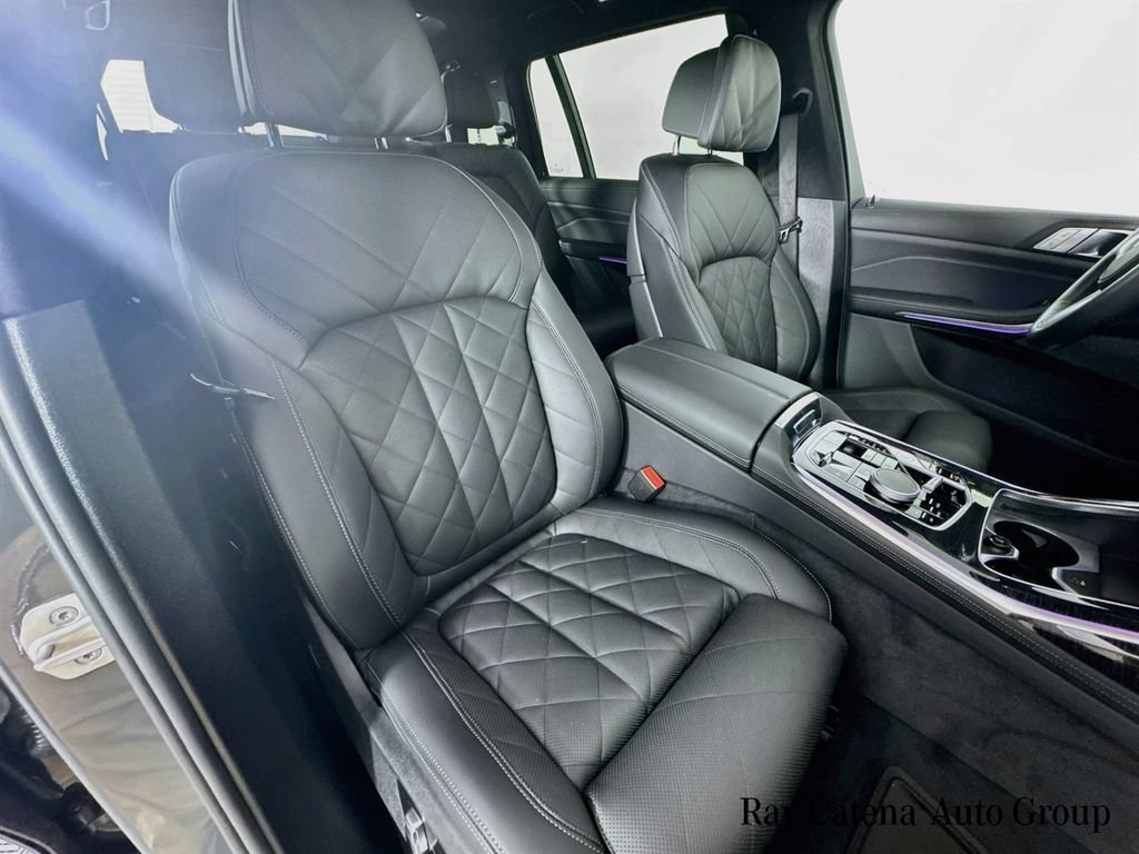 Used 2026 BMW X7 xDrive40i w/ M Sport Package AWD/4WD image 31