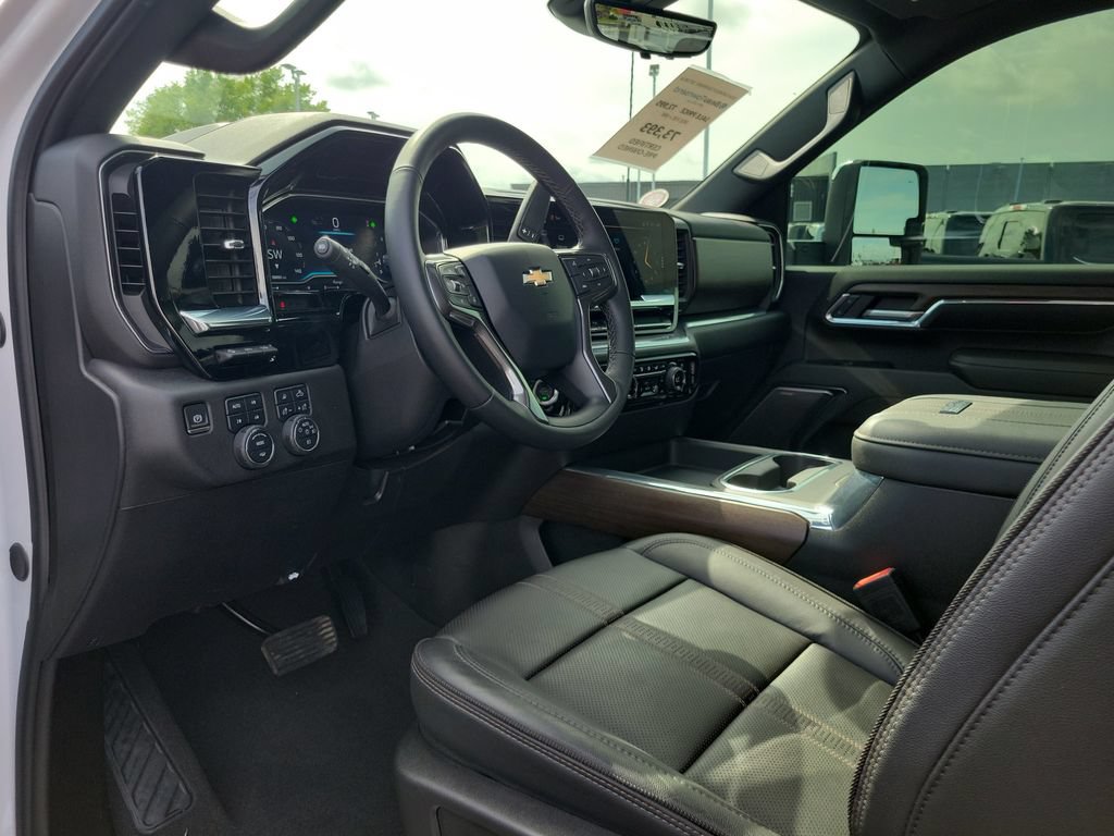 Used 2024 Chevrolet Silverado 3500 High Country w/ High Country Premium Package AWD/4WD image 21