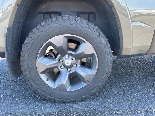 Used 2020 RAM 1500 Big Horn w/ Built-to-serve Edition image 3