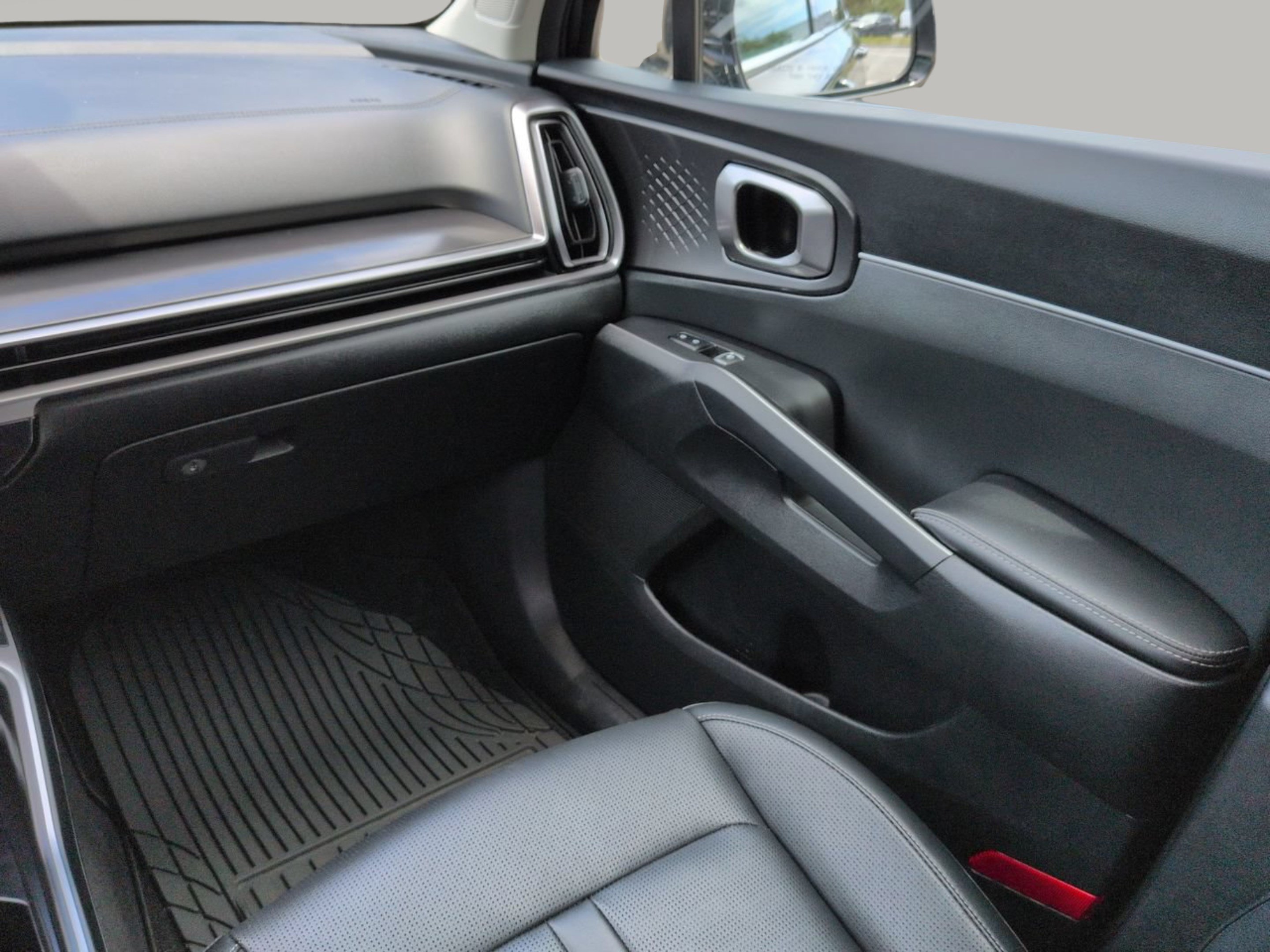 Certified 2026 Kia Sorento S w/ S Panoramic Sunroof Package FWD image 21