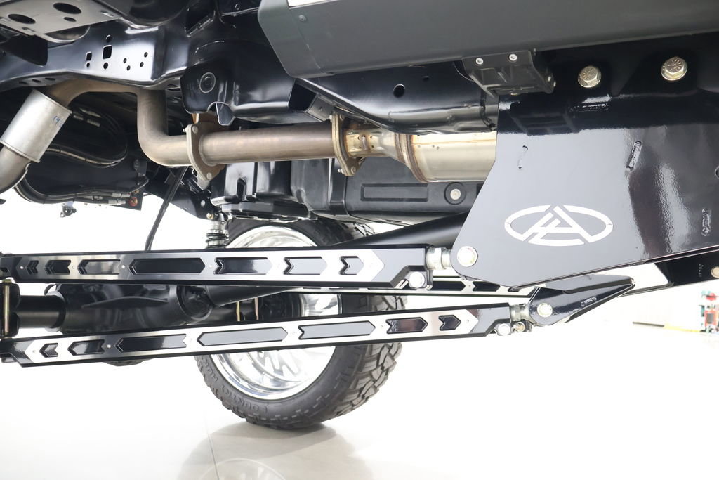 Used 2024 Ford F350 Limited w/ FX4 Off-Road Package image 32