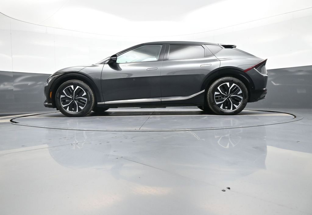 Used 2024 Kia EV6 Wind w/ Wind Technology Package image 33