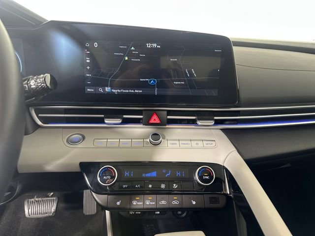 Used 2023 Hyundai Elantra Limited image 23