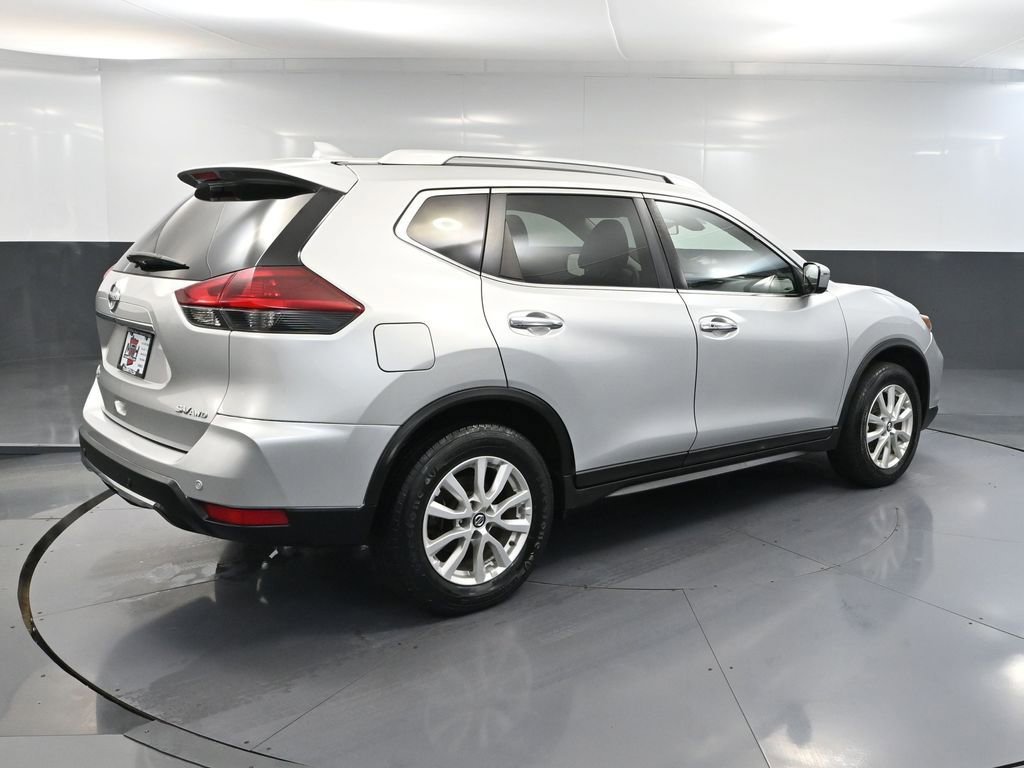 Used 2020 Nissan Rogue SV image 5