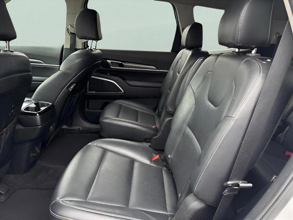 Used 2022 Kia Telluride S image 13