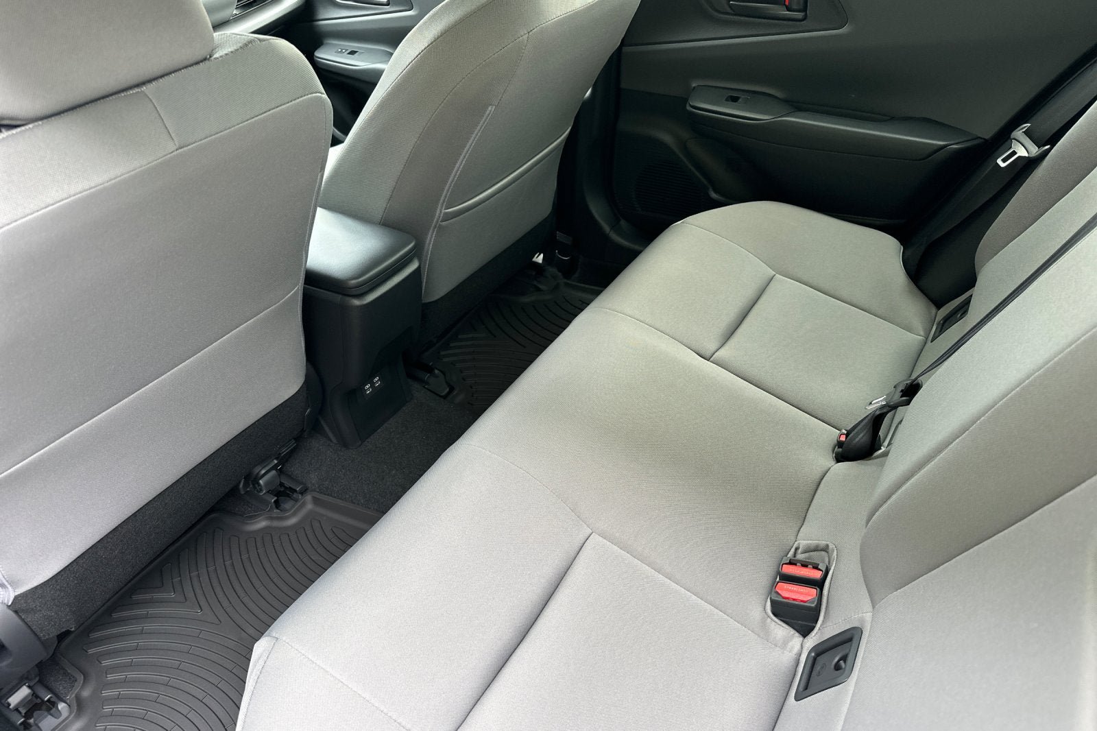 New 2026 Toyota Prius LE FWD image 11