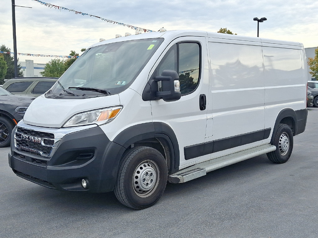 Used 2025 RAM ProMaster 2500 w/ U-Haul Equipment Group FWD image 3