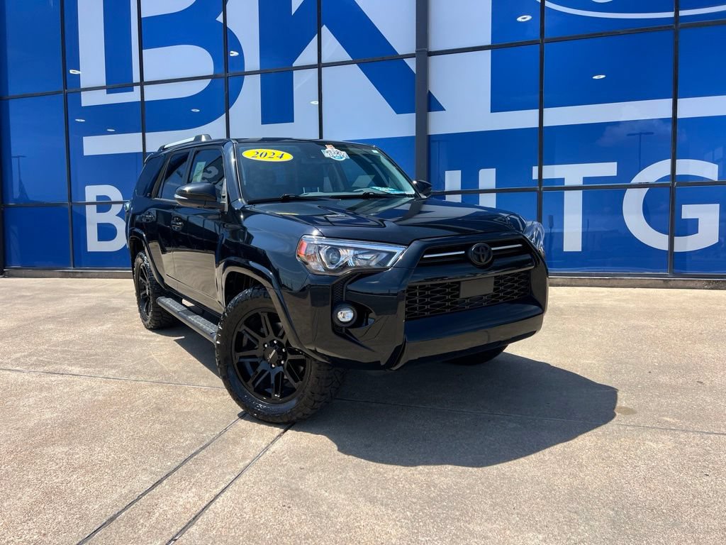 Used 2024 Toyota 4Runner SR5 Premium w/ Moonroof Package RWD image 4