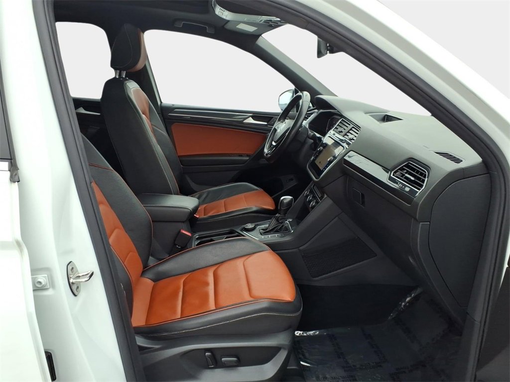Used 2021 Volkswagen Tiguan SEL Premium R-Line image 15