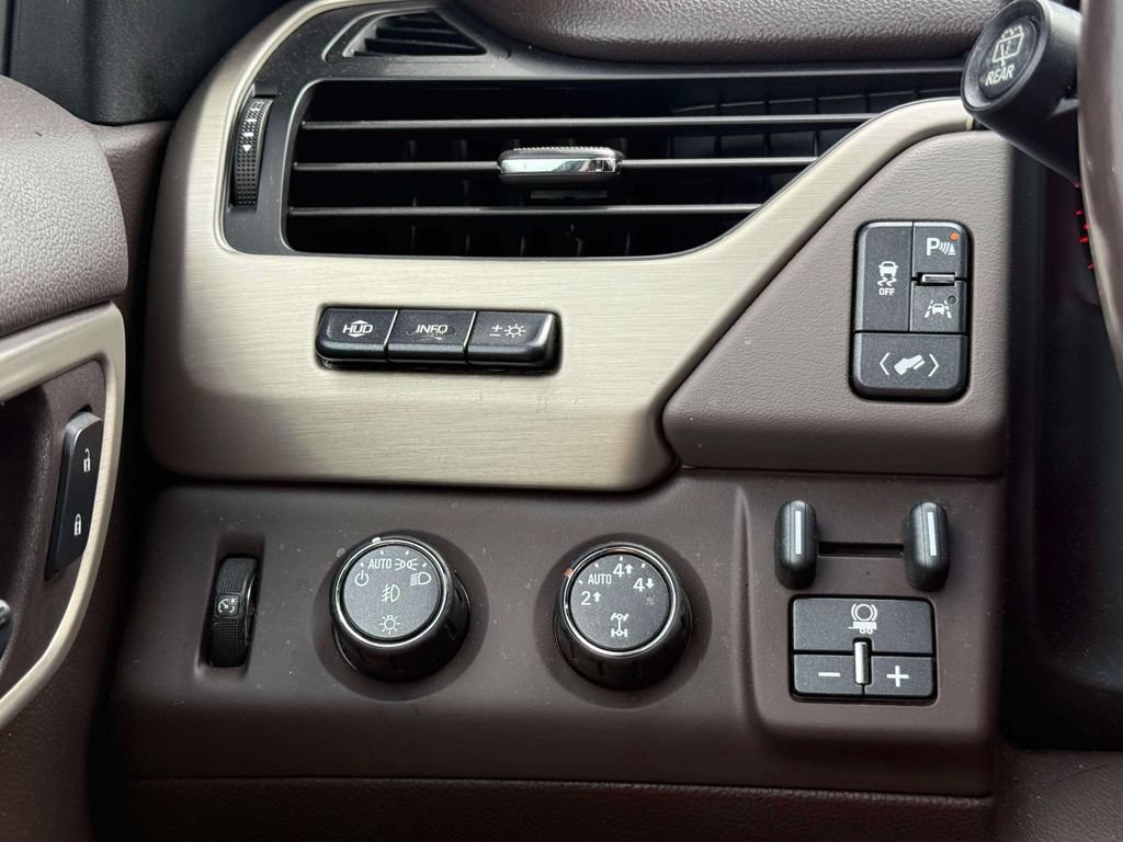 Used 2016 GMC Yukon Denali AWD/4WD image 17