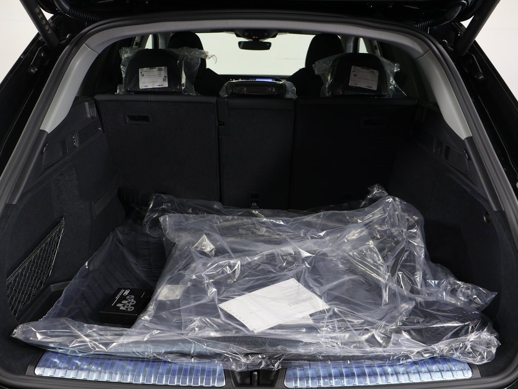 New 2025 Audi Q5 Prestige image 16