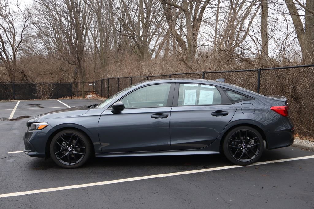 Used 2023 Honda Civic Sport image 4